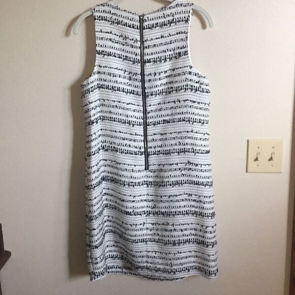 CYNTHIA STEFFE SHIFT DRESS - Picture 3 of 4